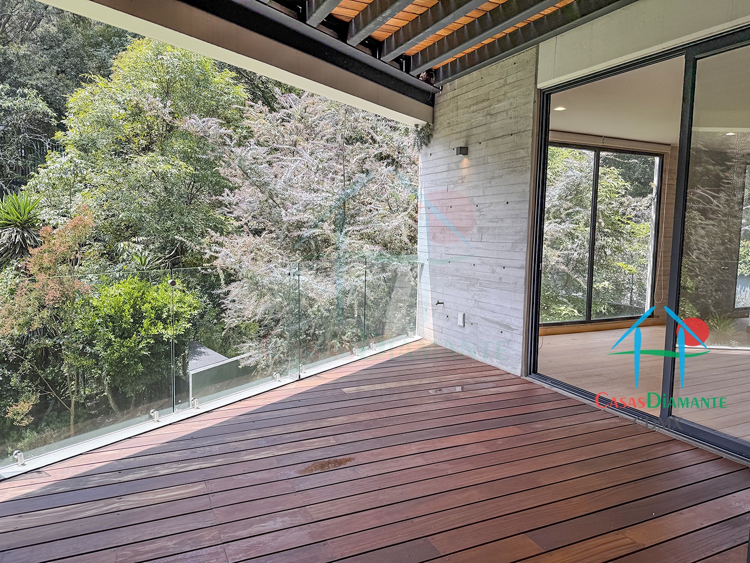 Las Aguilas Ursus AJA - Terraza 2 Las Aguilas Ursus AJA - Terraza 2